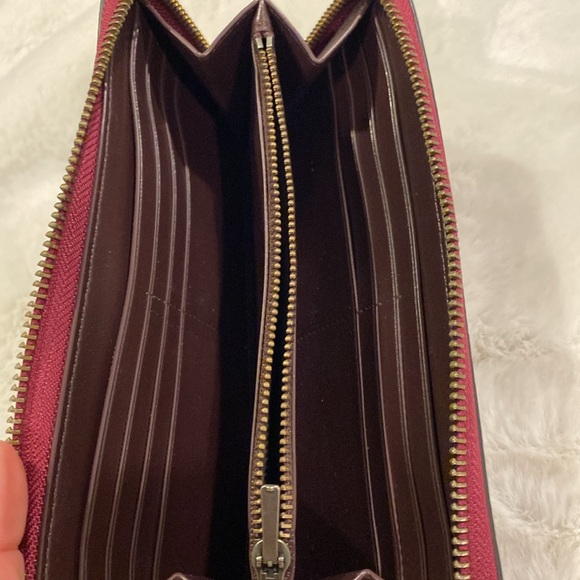 COACH metallic pink zip around wallet - Picture 5 of 10